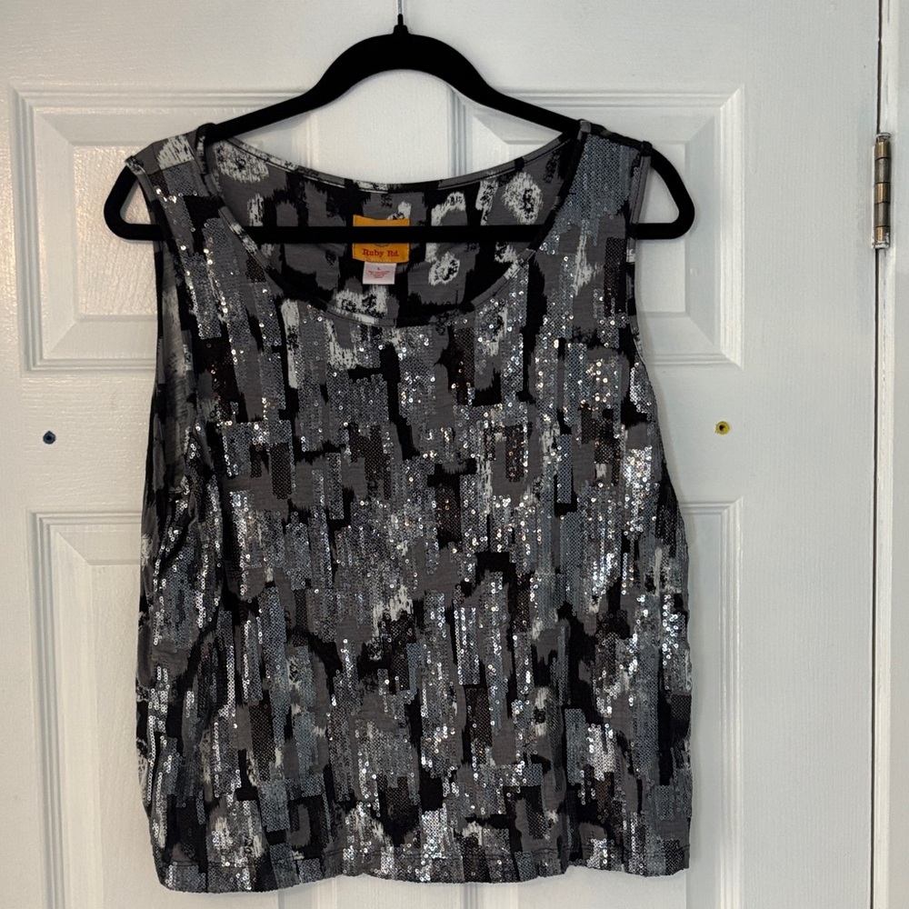 This is a Ruby Rd. women's sequin tank top with a geometric pattern size large